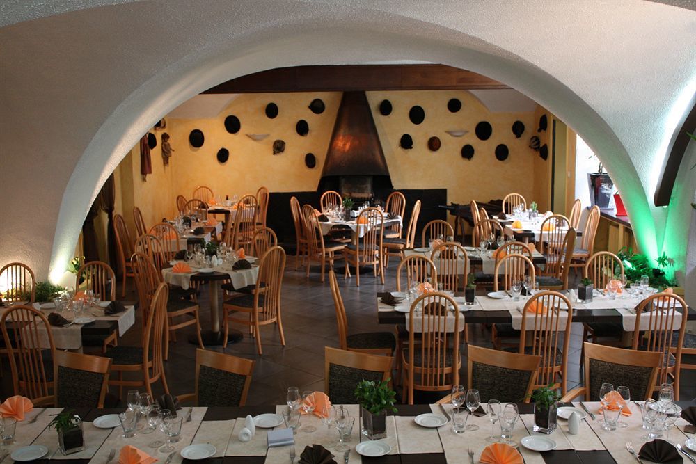 Savoy Hotel & Restaurant Saint-Michel-de-Maurienne Exterior foto